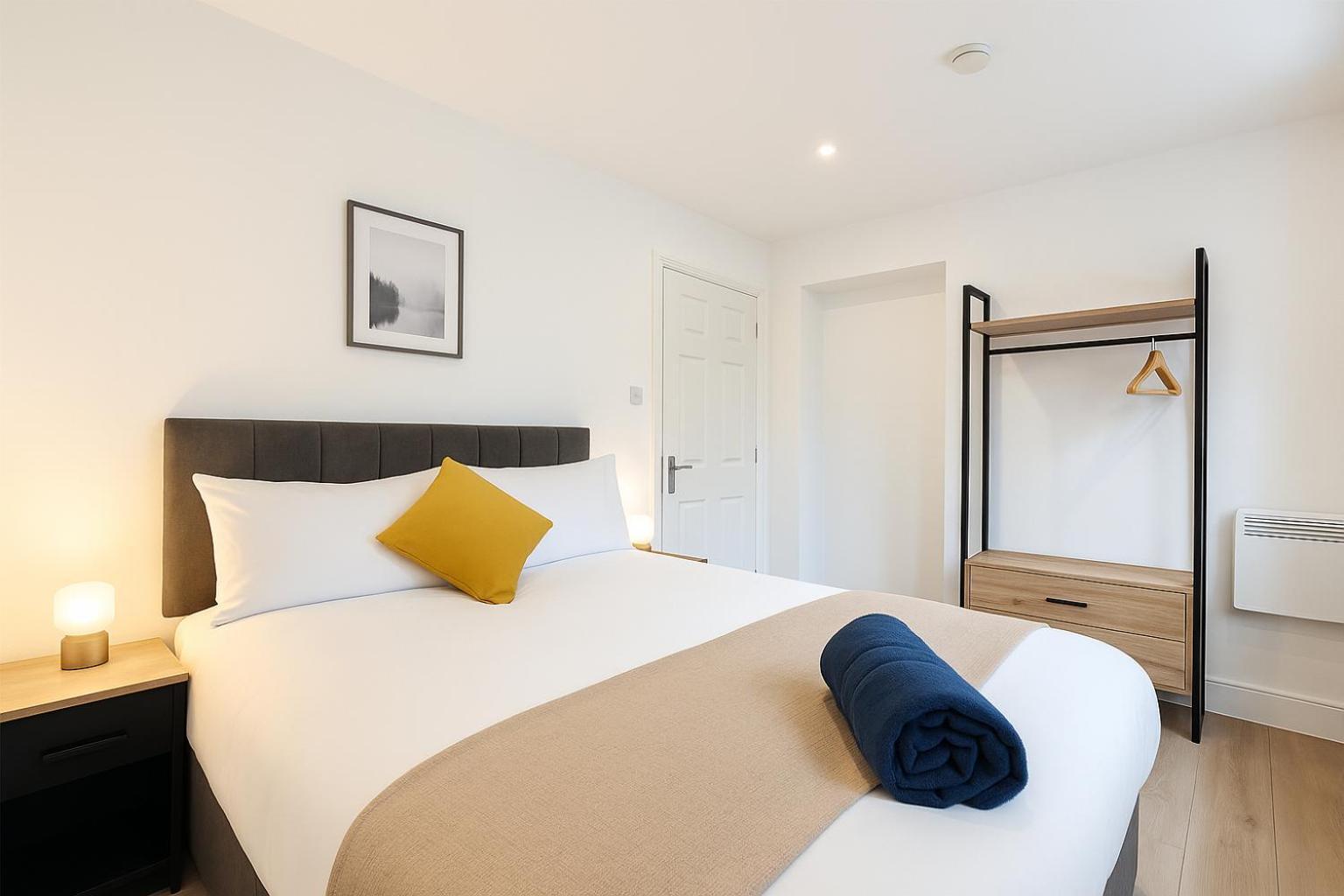 6 Person Apartment In City Centre คาร์ดิฟฟ์ ภายนอก รูปภาพ